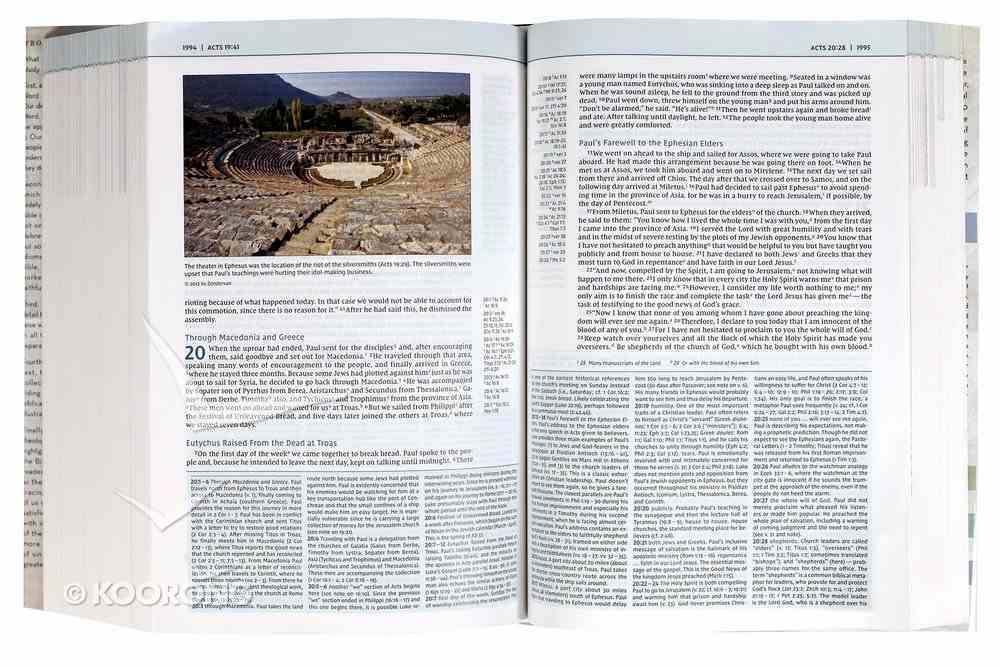 NIV Biblical Theology Study Bible (Black Letter Edition) Hardback